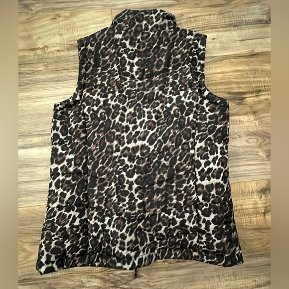 NWOT! Animal Print Puffer Vest Jacket (Small) - Picture 4 of 6